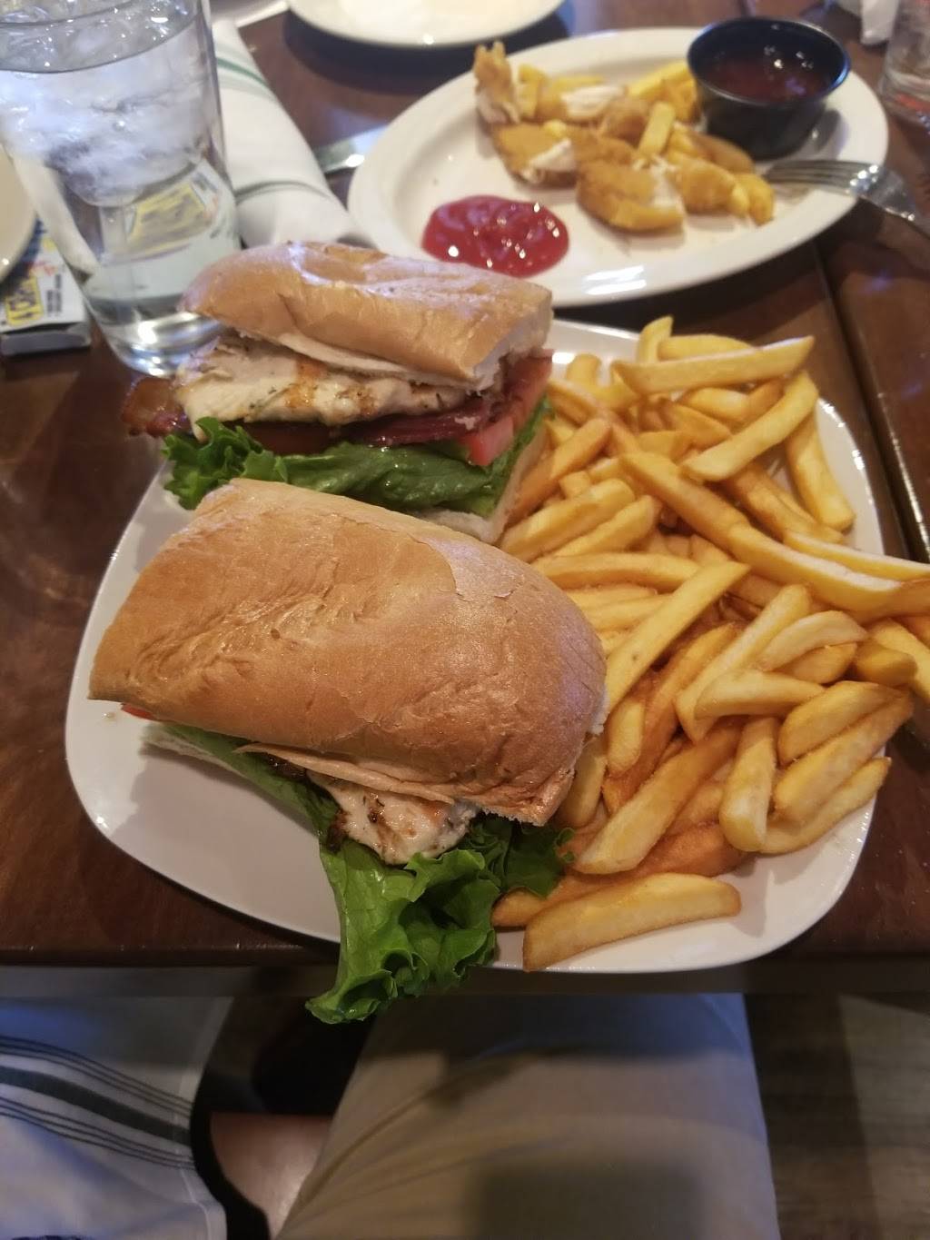 Roccos Restaurant | restaurant | 193 Main St, Wilmington, MA 01887, USA | 9786577361 OR +1 978-657-7361