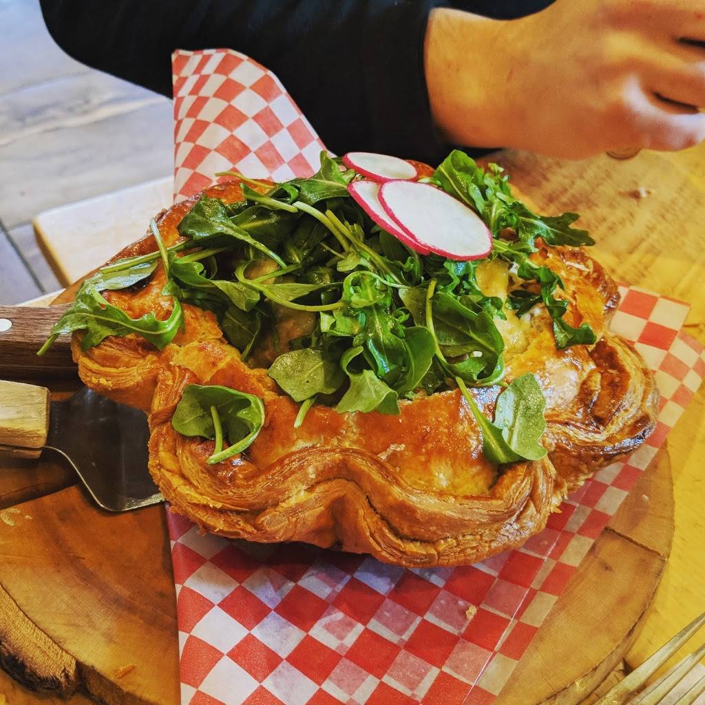 Sucrerie du domaine | restaurant | 280 Chemin du Domaine des Chutes, Chertsey, QC J0K 3K0, Canada | 4508824851 OR +1 450-882-4851