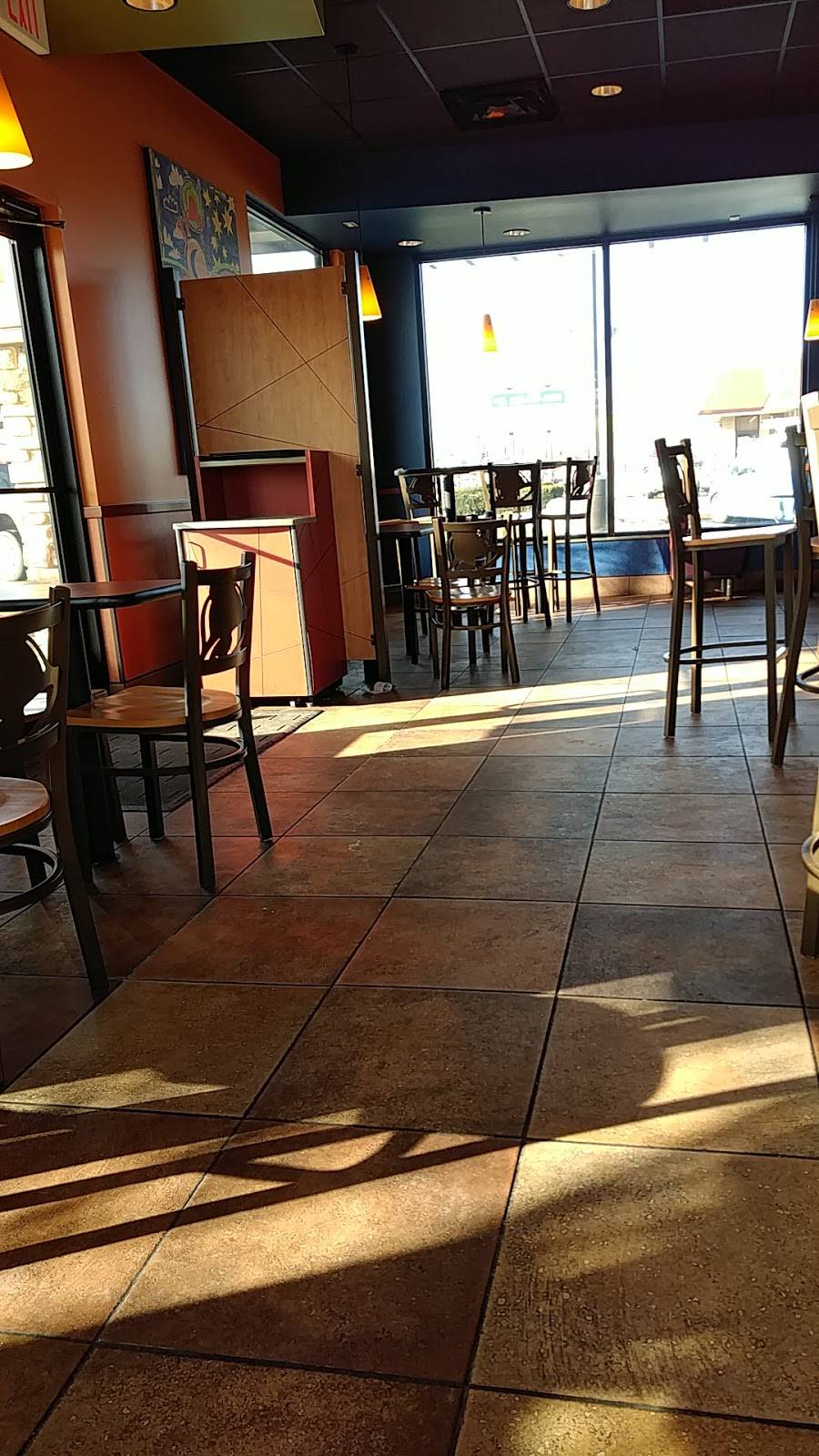 Taco Bell | meal takeaway | 11799 13 Mile Rd, Warren, MI 48093, USA | 5867227756 OR +1 586-722-7756