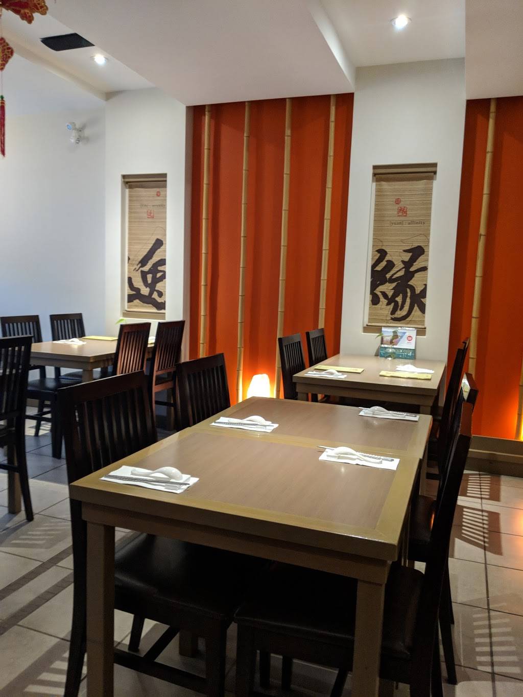 Zen Gardens | restaurant | 344 Dundas St, London, ON N6B 1V7, Canada | 5194336688 OR +1 519-433-6688