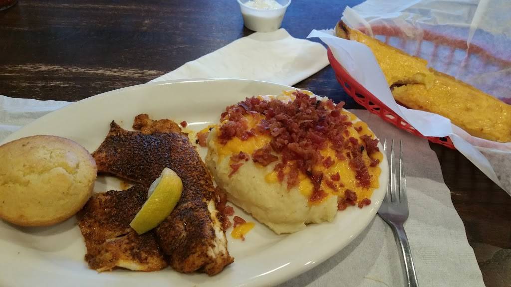 Sommers Place | restaurant | 7972 Vaughn Rd, Montgomery, AL 36116, USA | 3342795401 OR +1 334-279-5401