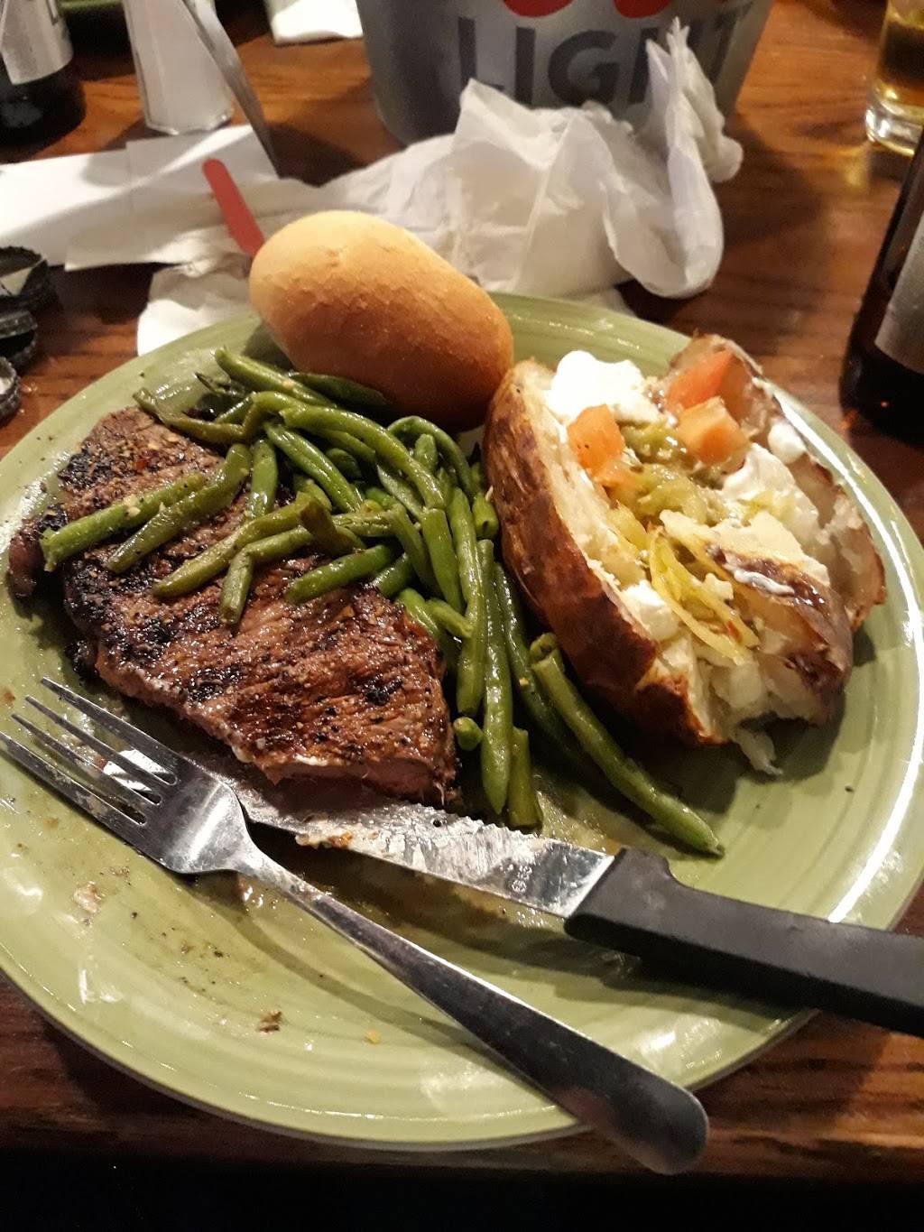 Quench Bar & Grill | restaurant | 8414 Market St, Youngstown, OH 44512, USA | 3309533313 OR +1 330-953-3313