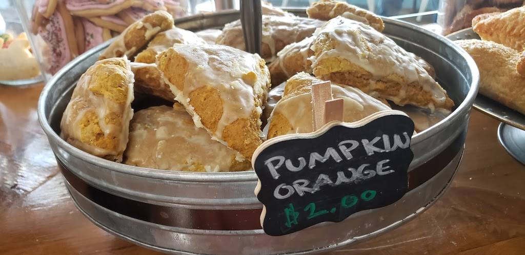 Servente Bakery & Cafe | bakery | 1032 Great Plain Ave, Needham, MA 02492, USA | 5083264670 OR +1 508-326-4670