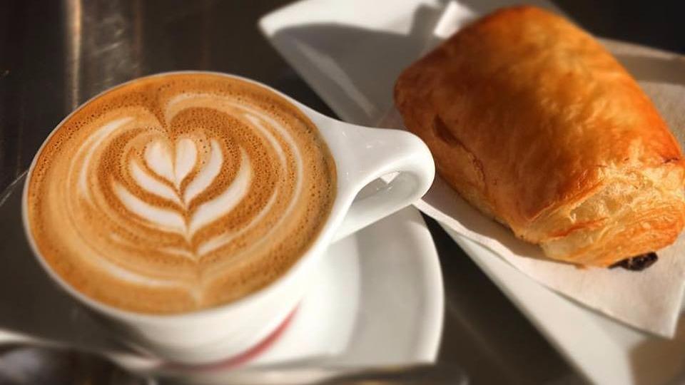 The Leisure Club Coffee Bar & Restaurant | cafe | 1151 Office Woods Dr Suite A, Pensacola, FL 32504, USA | 8509124229 OR +1 850-912-4229