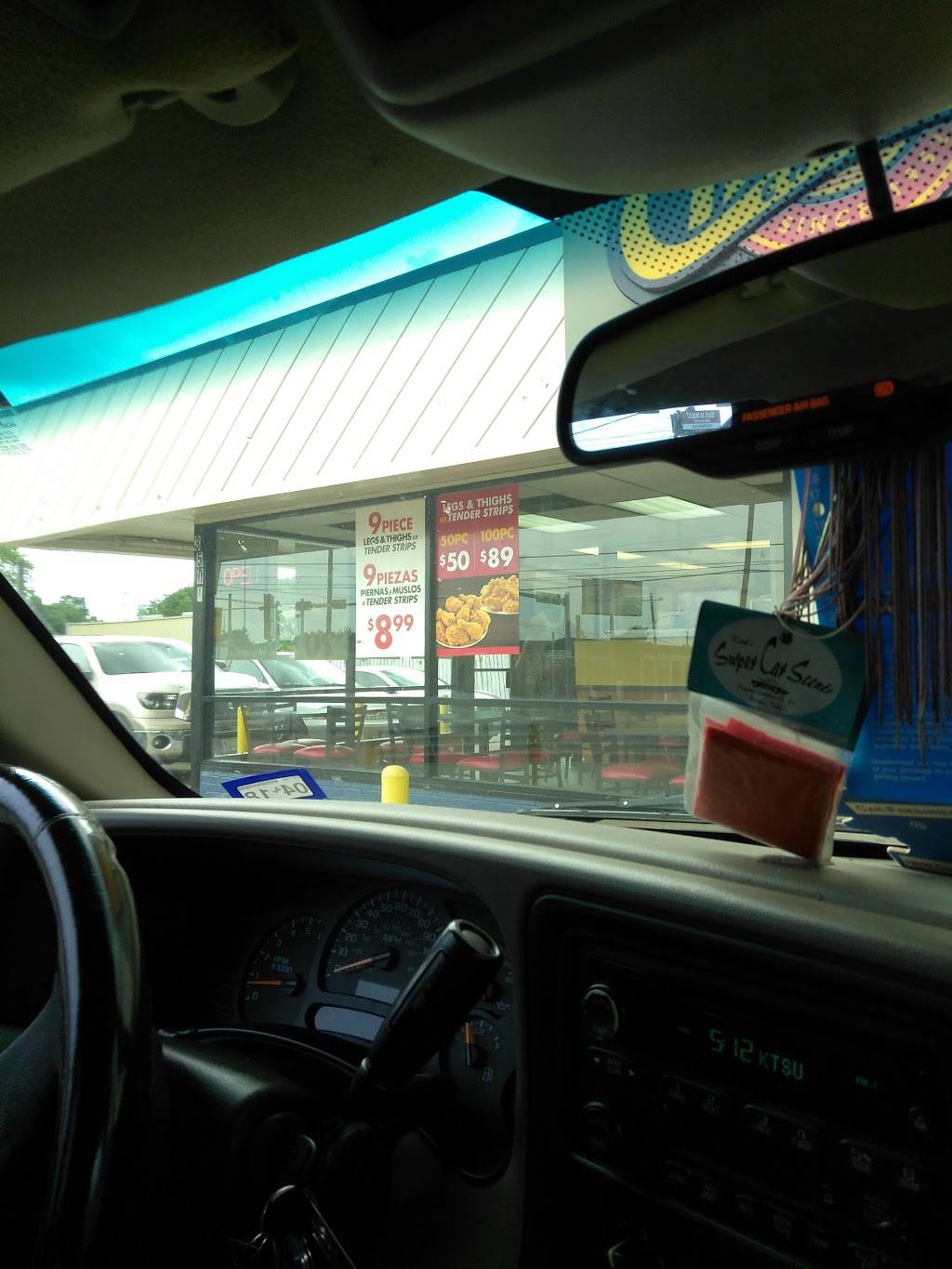 Churchs Chicken | restaurant | 3501 Jensen Dr, Houston, TX 77026, USA | 7132287817 OR +1 713-228-7817