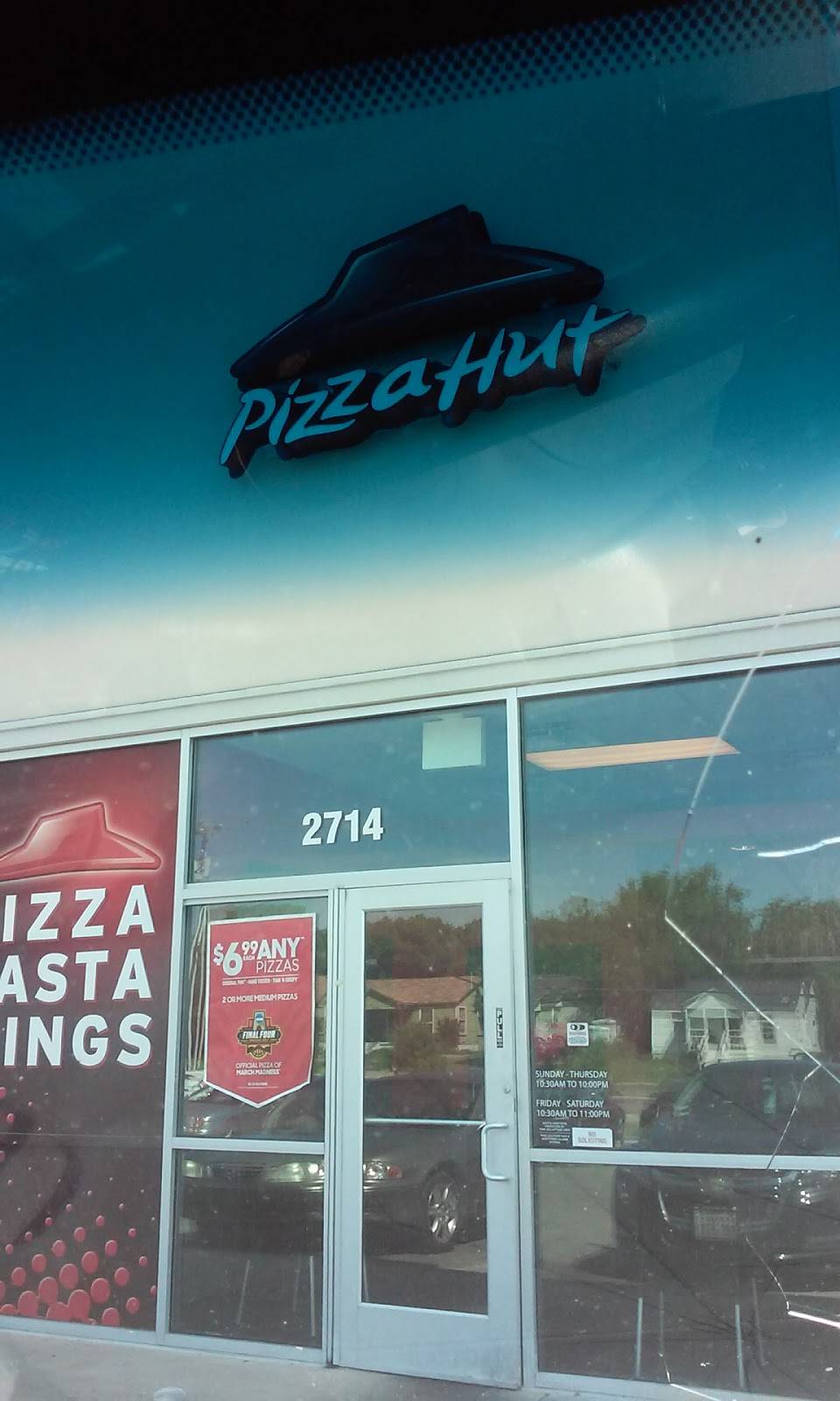 Pizza Hut | restaurant | 2714 E Berry St, Fort Worth, TX 76105, USA | 8175355533 OR +1 817-535-5533