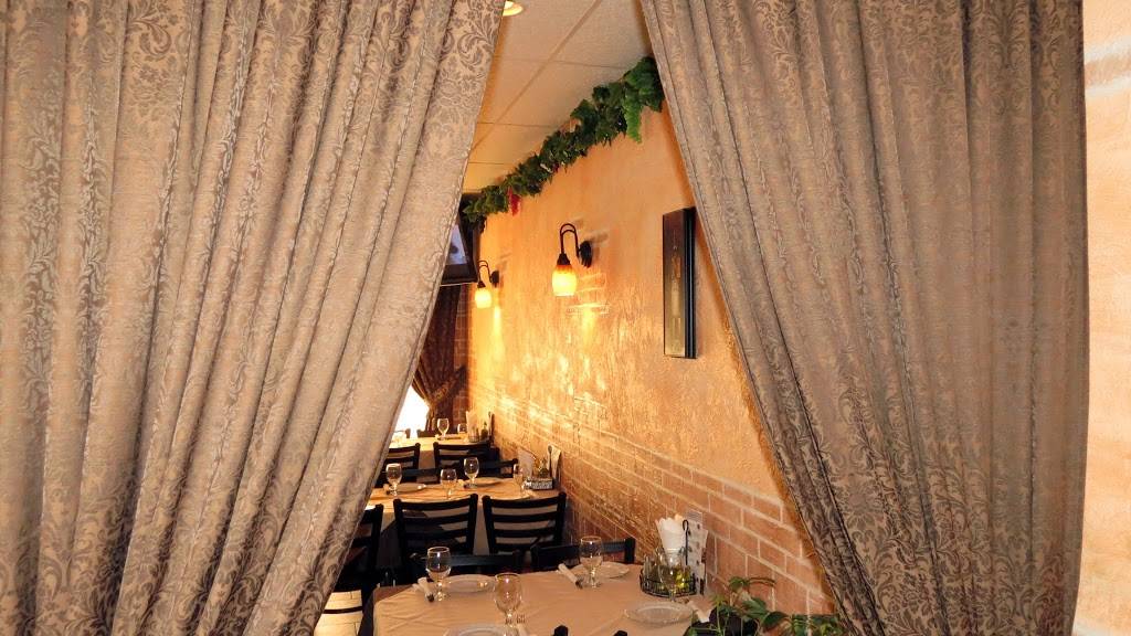 Shish Kabob Palace | restaurant | 1683 Grant Ave, Philadelphia, PA 19115, USA | 2158563404 OR +1 215-856-3404