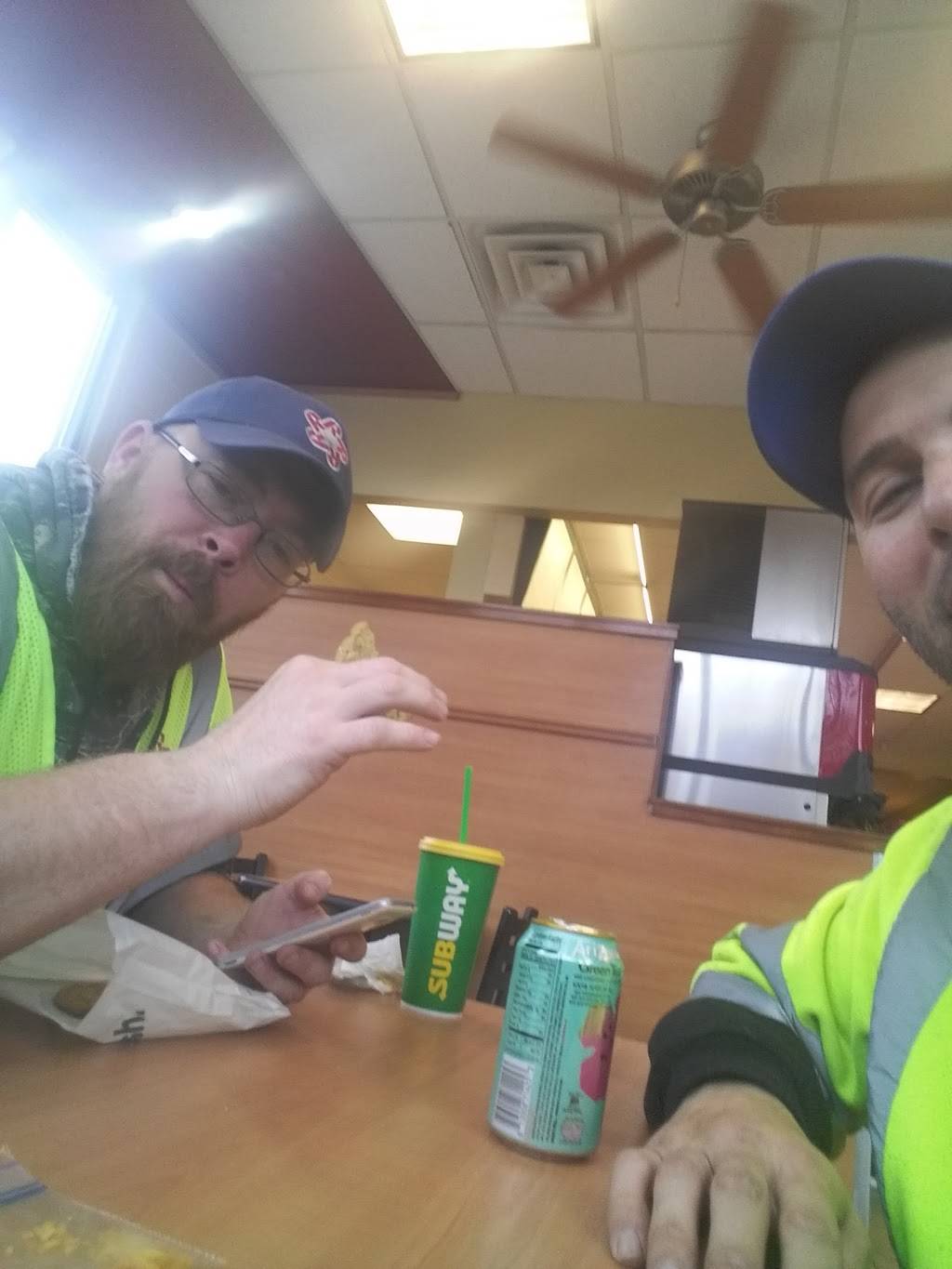 Subway | restaurant | 3910 W 5th Ave, Gary, IN 46404, USA | 2199770151 OR +1 219-977-0151