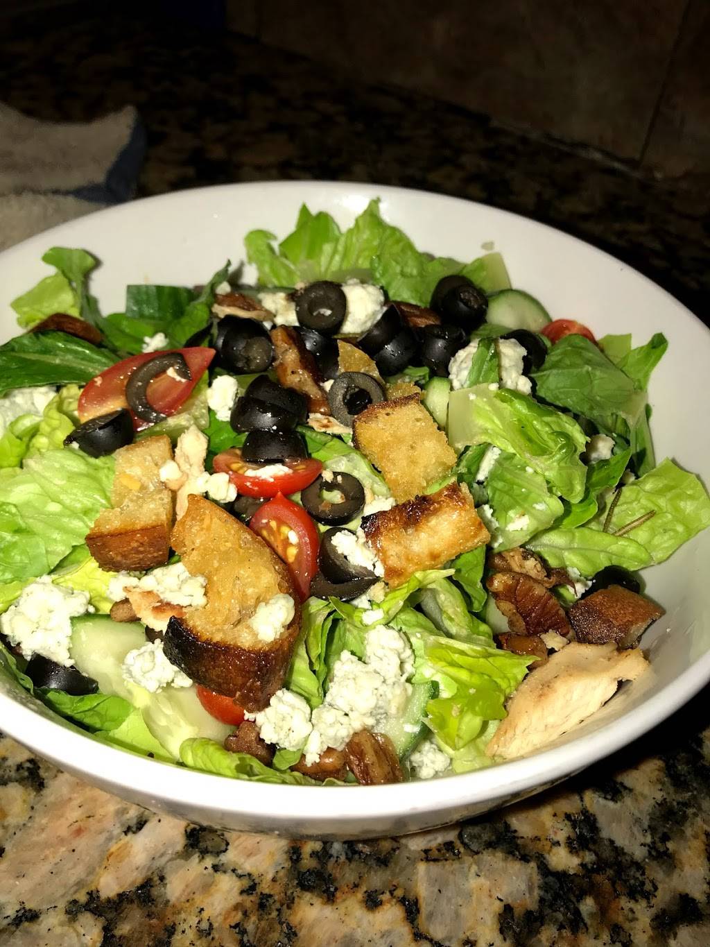 Vero Cucino Rustico | restaurant | 749 Saybrook Road, Tradewinds Plaza, Middletown, CT 06457, USA | 8603439413 OR +1 860-343-9413