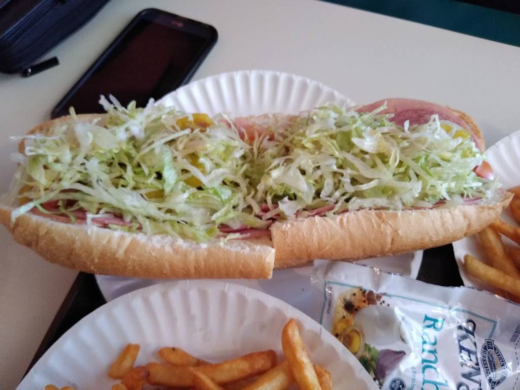 Springfield Village Pizza | restaurant | 40 Main St, Springfield, VT 05156, USA | 8028853355 OR +1 802-885-3355