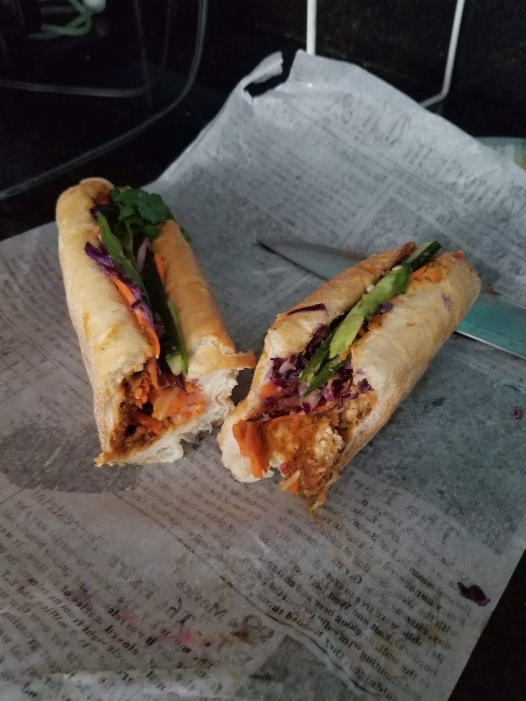 Teas N’ Mi | restaurant | 1907 E Passyunk Ave, Philadelphia, PA 19148, USA | 2155512555 OR +1 215-551-2555