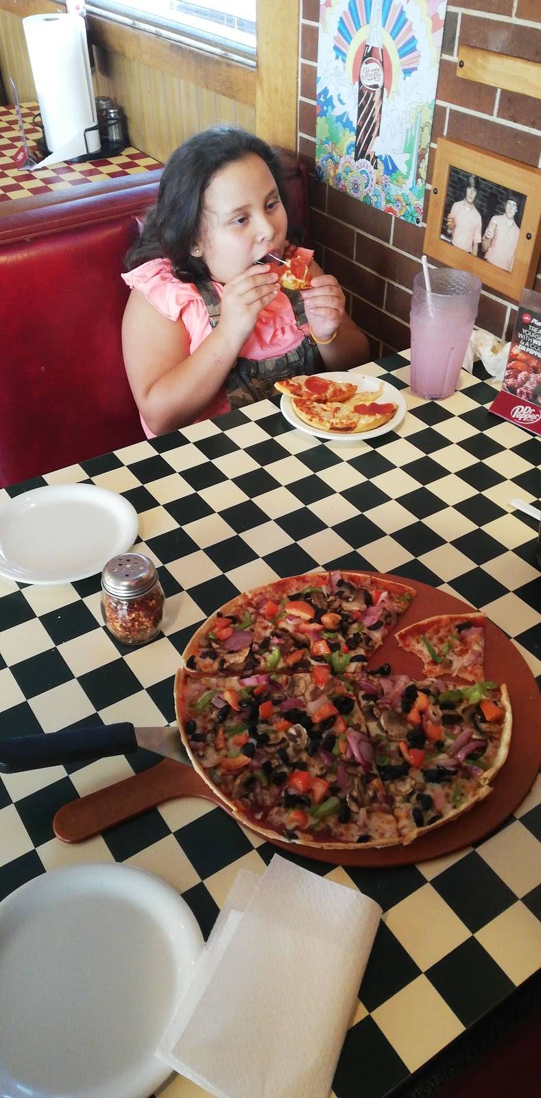 Pizza Hut | meal delivery | 7960 N Mesa St, El Paso, TX 79932, USA | 9155845574 OR +1 915-584-5574