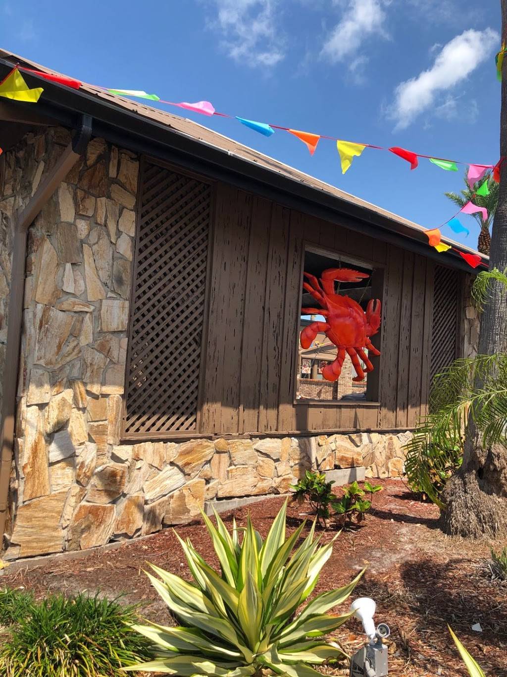 Crystal Cove Crab Shack | restaurant | 2600 34th St N, St. Petersburg, FL 33713, USA | 7278002322 OR +1 727-800-2322