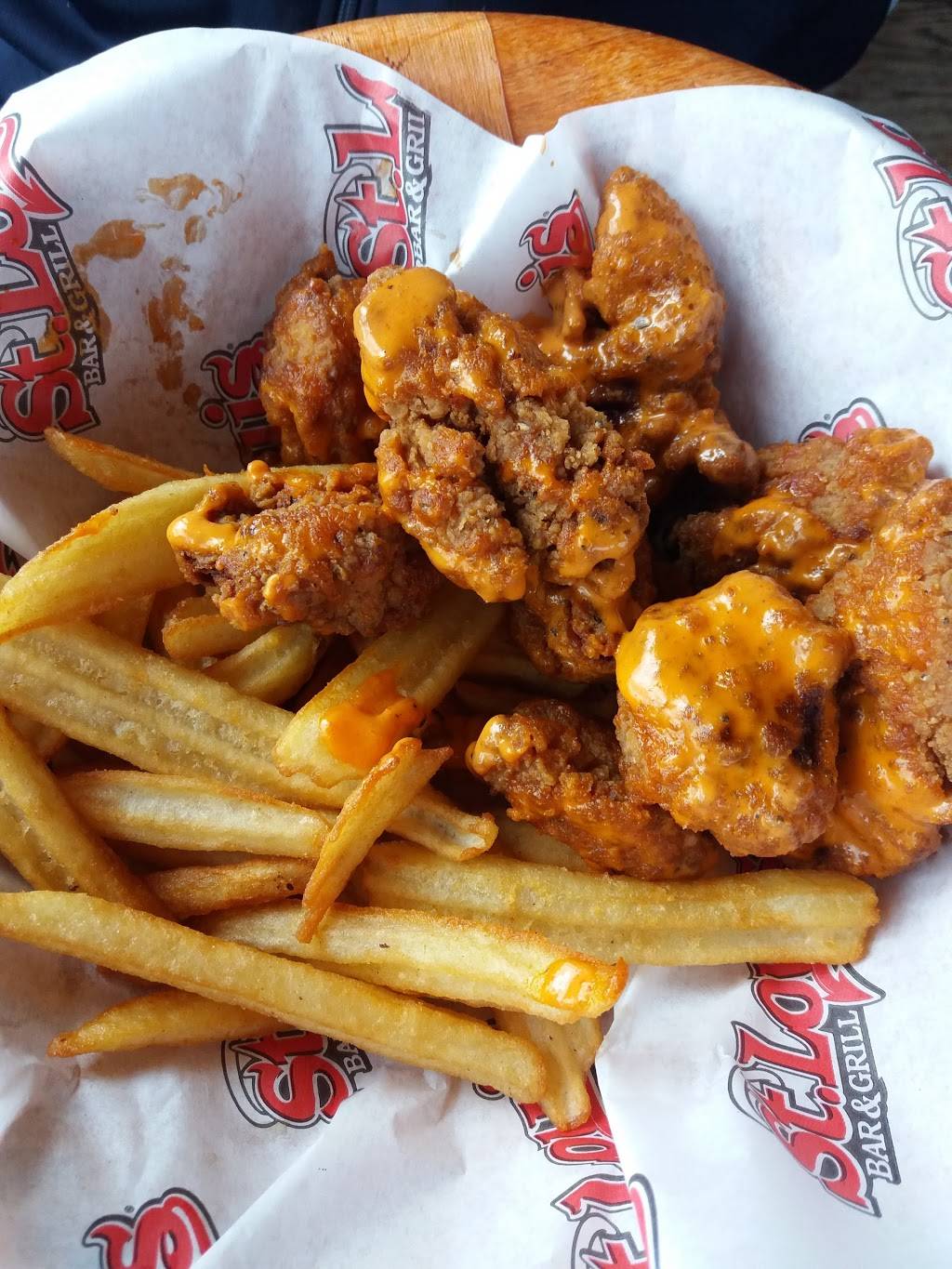 St. Louis Bar & Grill | restaurant | 580 King St W Unit 1, Oshawa, ON L1J 7J1, Canada | 9057287777 OR +1 905-728-7777