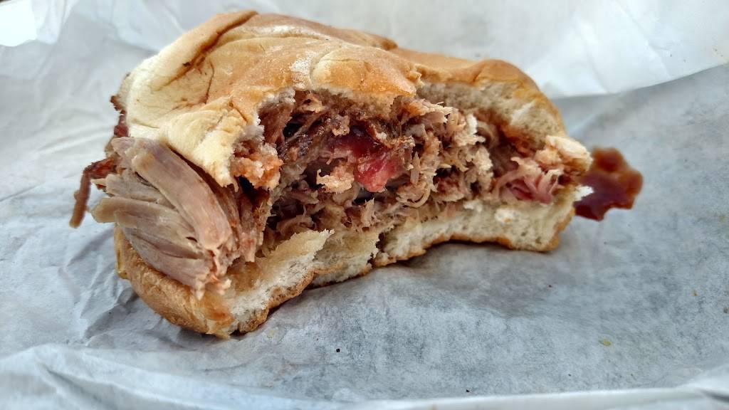 Dickeys Barbecue Pit | restaurant | 8855 Apollo Way Suite 208, Downey, CA 90242, USA | 5629163202 OR +1 562-916-3202