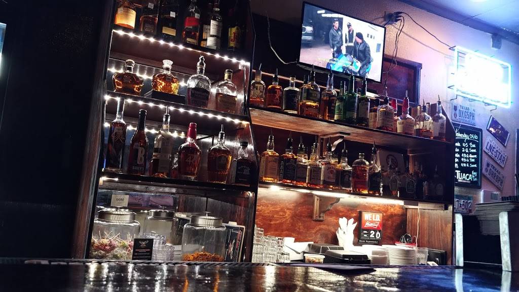 Eagles Point Bar & Grill | restaurant | 1029 N Saginaw Blvd, Saginaw, TX 76179, USA | 8173499387 OR +1 817-349-9387