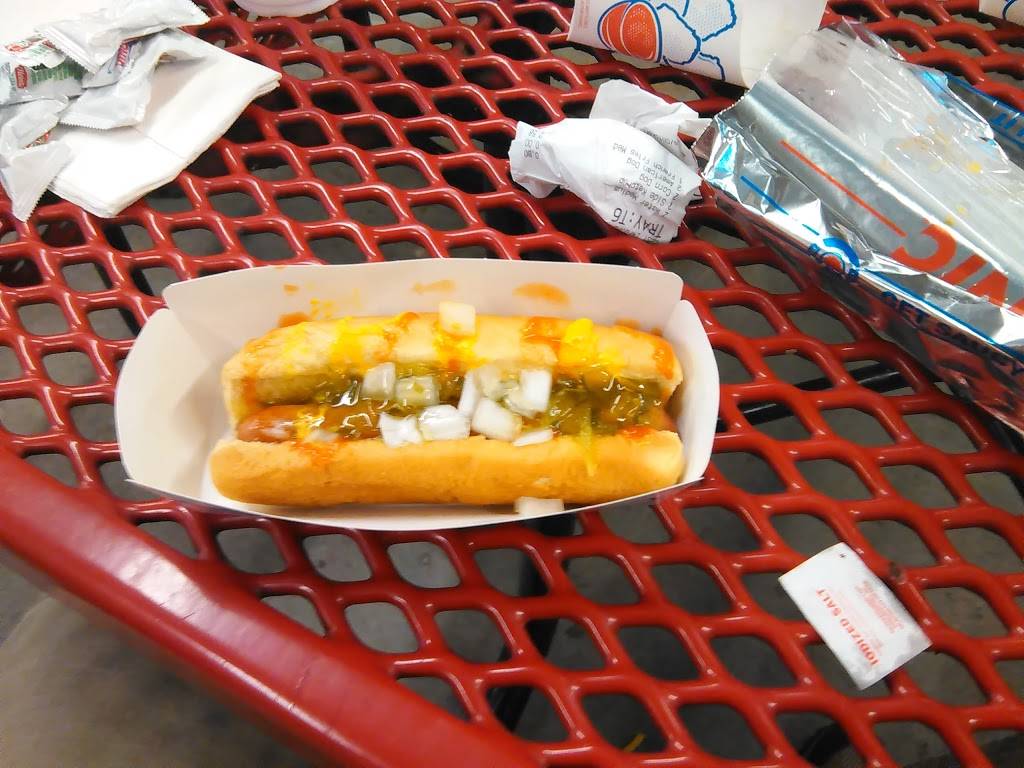 Sonic Drive-In | restaurant | 950 E Main St, Carbondale, IL 62901, USA | 6184577299 OR +1 618-457-7299