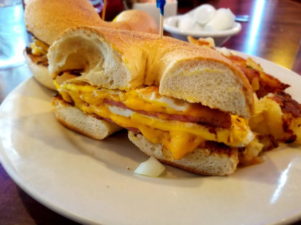 Town Diner | restaurant | 431 US-130, East Windsor, NJ 08520, USA | 6094438222 OR +1 609-443-8222