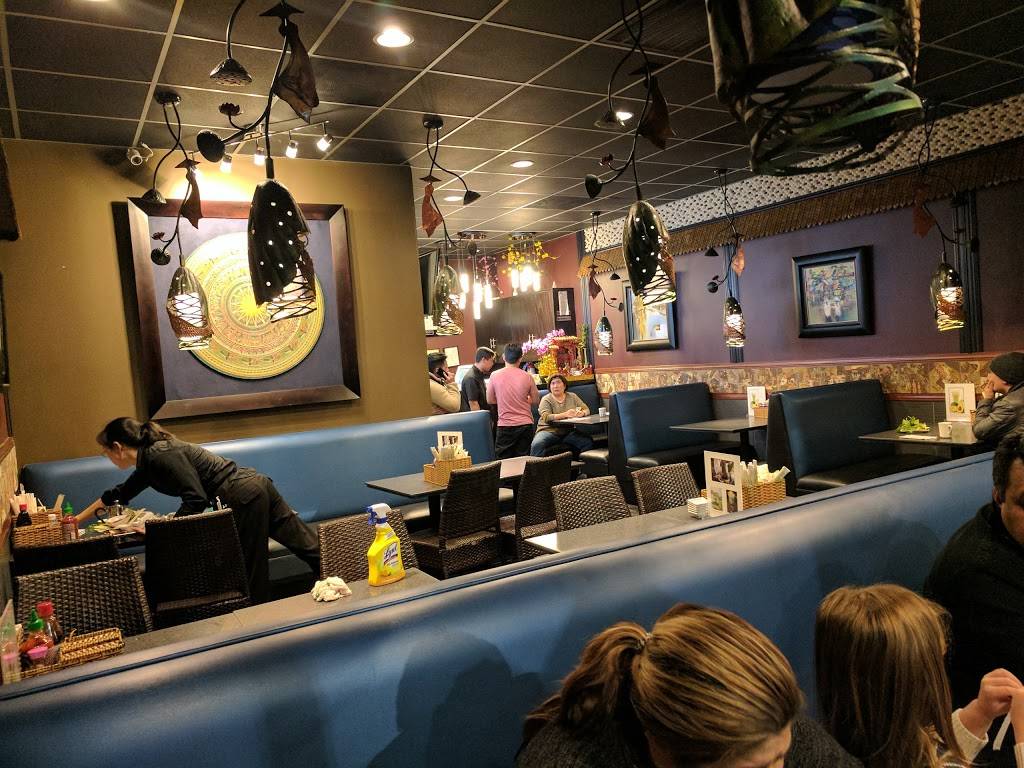 Le Delights - Banh Mi & Pho | restaurant | 8095 Macon Rd, Cordova, TN 38018, USA | 9012072746 OR +1 901-207-2746