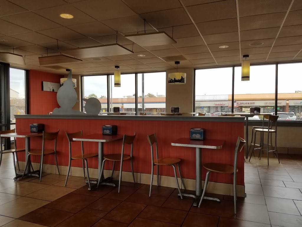 Jack in the Box | restaurant | 9970 Kennerly Rd, St. Louis, MO 63128, USA | 3148422180 OR +1 314-842-2180