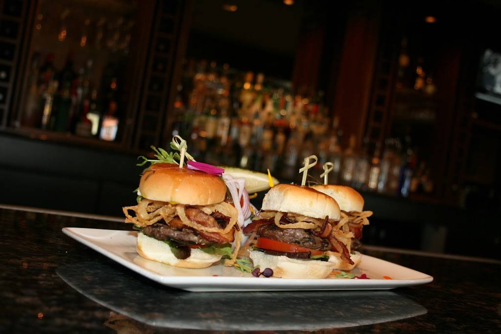 The Oaks Club at Valencia | restaurant | 26550, Heritage View Ln, Valencia, CA 91381, USA | 6612881995 OR +1 661-288-1995