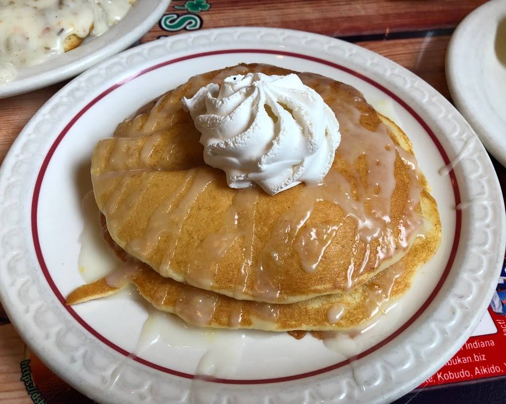 Macadoos Family Restaurant | restaurant | 2108 Lincolnway E, Mishawaka, IN 46544, USA | 5742597669 OR +1 574-259-7669