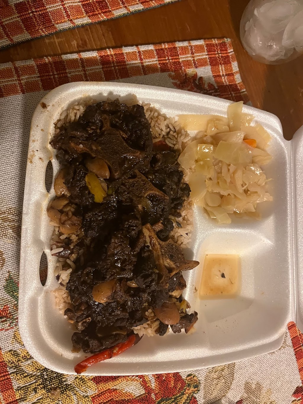 C3 Jamaican Corner | restaurant | 858 NE 25th St, Winston-Salem, NC 27105, USA | 3362938377 OR +1 336-293-8377