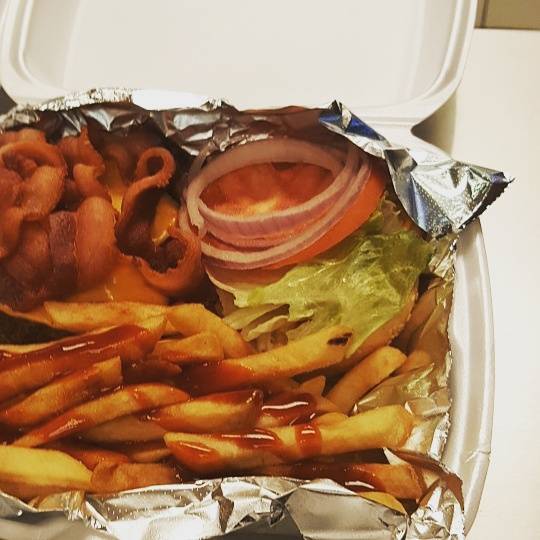 Mama Zos Soulfood | restaurant | 3347 E 93rd St, Cleveland, OH 44104, USA | 2166752557 OR +1 216-675-2557