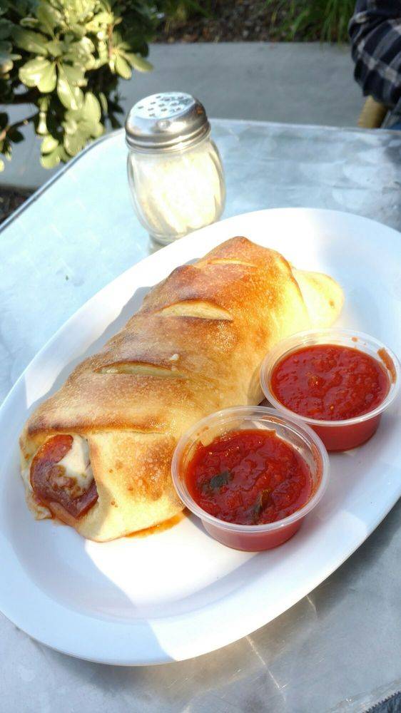 Vinnies Pizzeria | restaurant | 6100, 6635 Alhambra Ave # 212, Martinez, CA 94553, USA | 9259435771 OR +1 925-943-5771