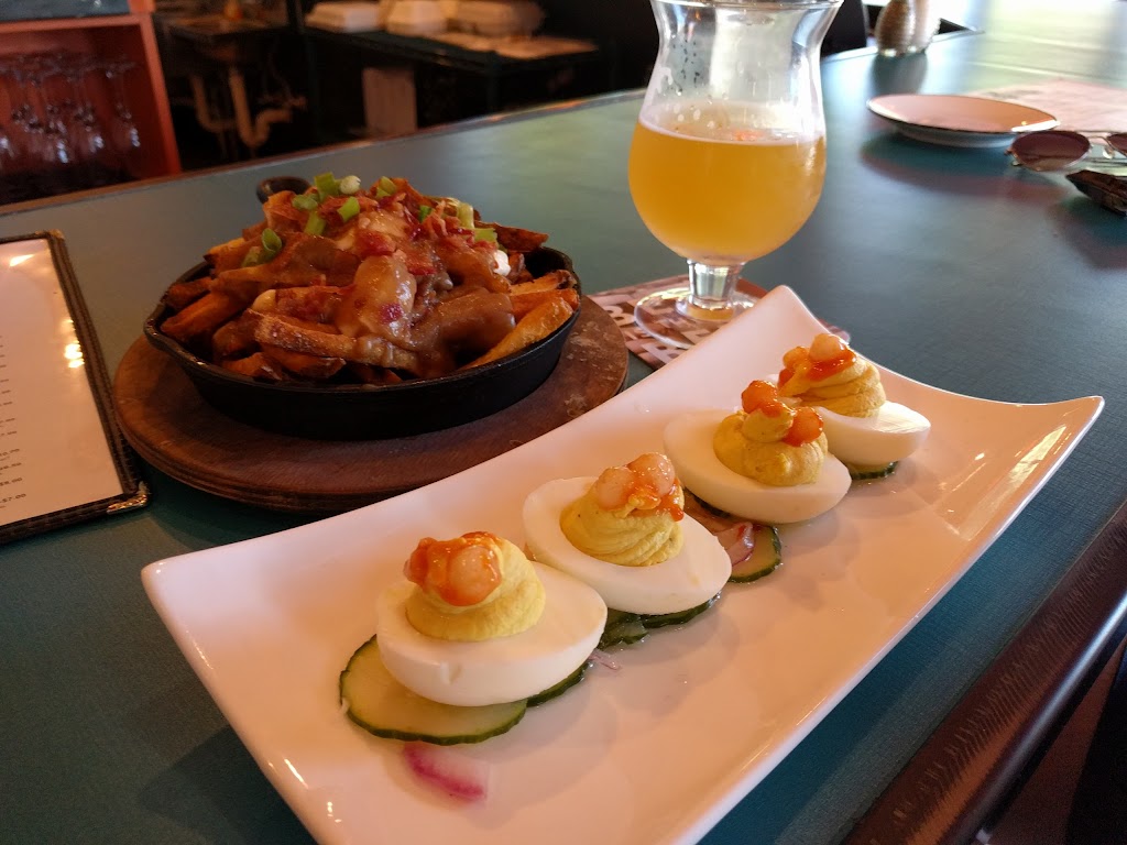 Black Squirrel | restaurant | 2670 Avenir Pl, Vienna, VA 22180, USA | 7038760500 OR +1 703-876-0500