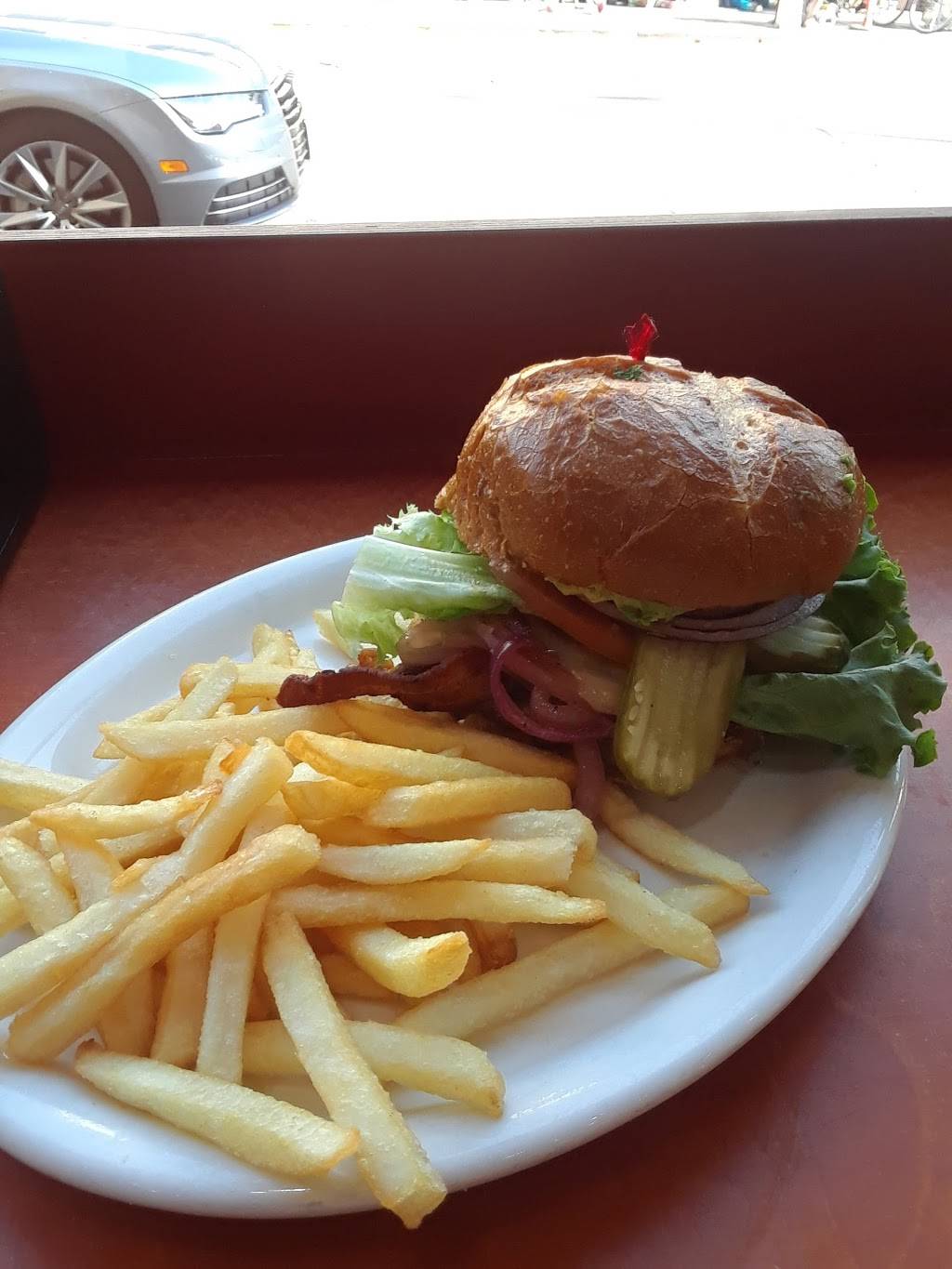 BurgerMeister | restaurant | 1415, 2237 Shattuck Ave, Berkeley, CA 94704, USA | 5106491700 OR +1 510-649-1700