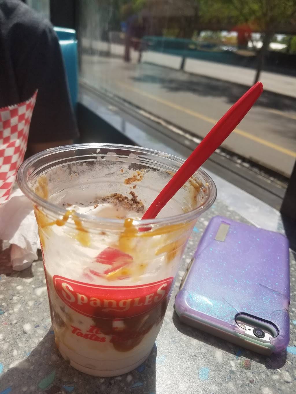 Spangles | restaurant | 612 N Tyler Rd, Wichita, KS 67212, USA | 3167211769 OR +1 316-721-1769