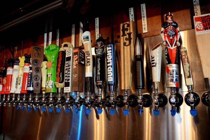 Franklin House | restaurant | 58 S Campbell St, Valparaiso, IN 46385, USA | 2197075468 OR +1 219-707-5468