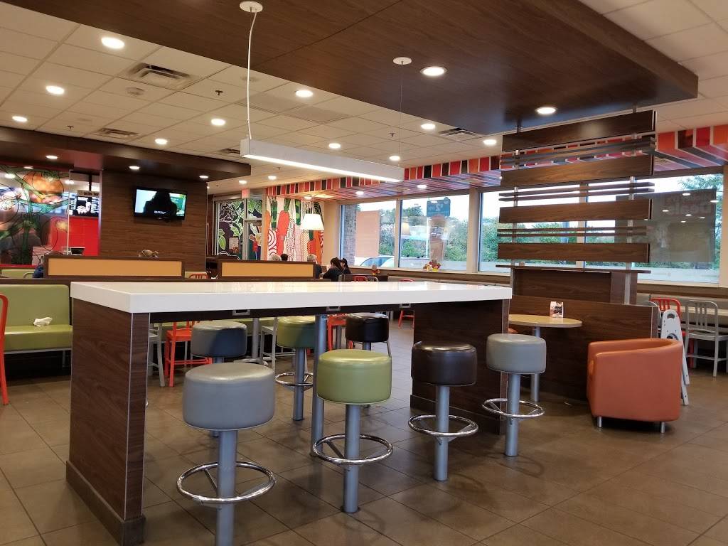 McDonalds | cafe | 750 E Carmel Dr, Carmel, IN 46032, USA | 3178469776 OR +1 317-846-9776