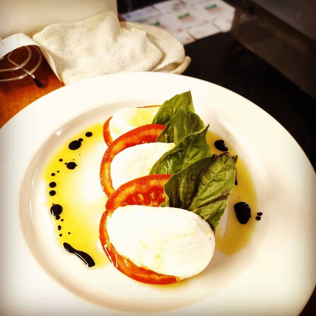 Robertos | restaurant | 200 Shore Rd, Ogunquit, ME 03907, USA | 2076468130 OR +1 207-646-8130