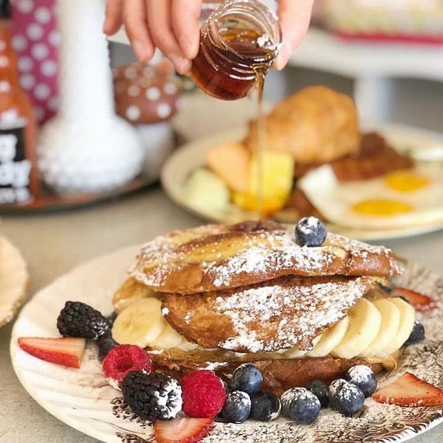 The Bag Lady Variety | restaurant | 474 Pall Mall St, London, ON N5Y 2Z3, Canada | 5196424222 OR +1 519-642-4222