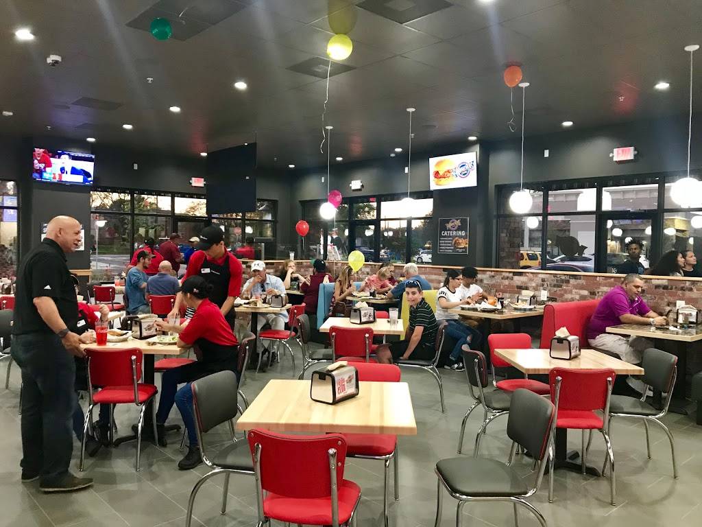 Fuddruckers | restaurant | 2300 E Semoran Blvd unit a, Apopka, FL 32704, USA | 4078261411 OR +1 407-826-1411