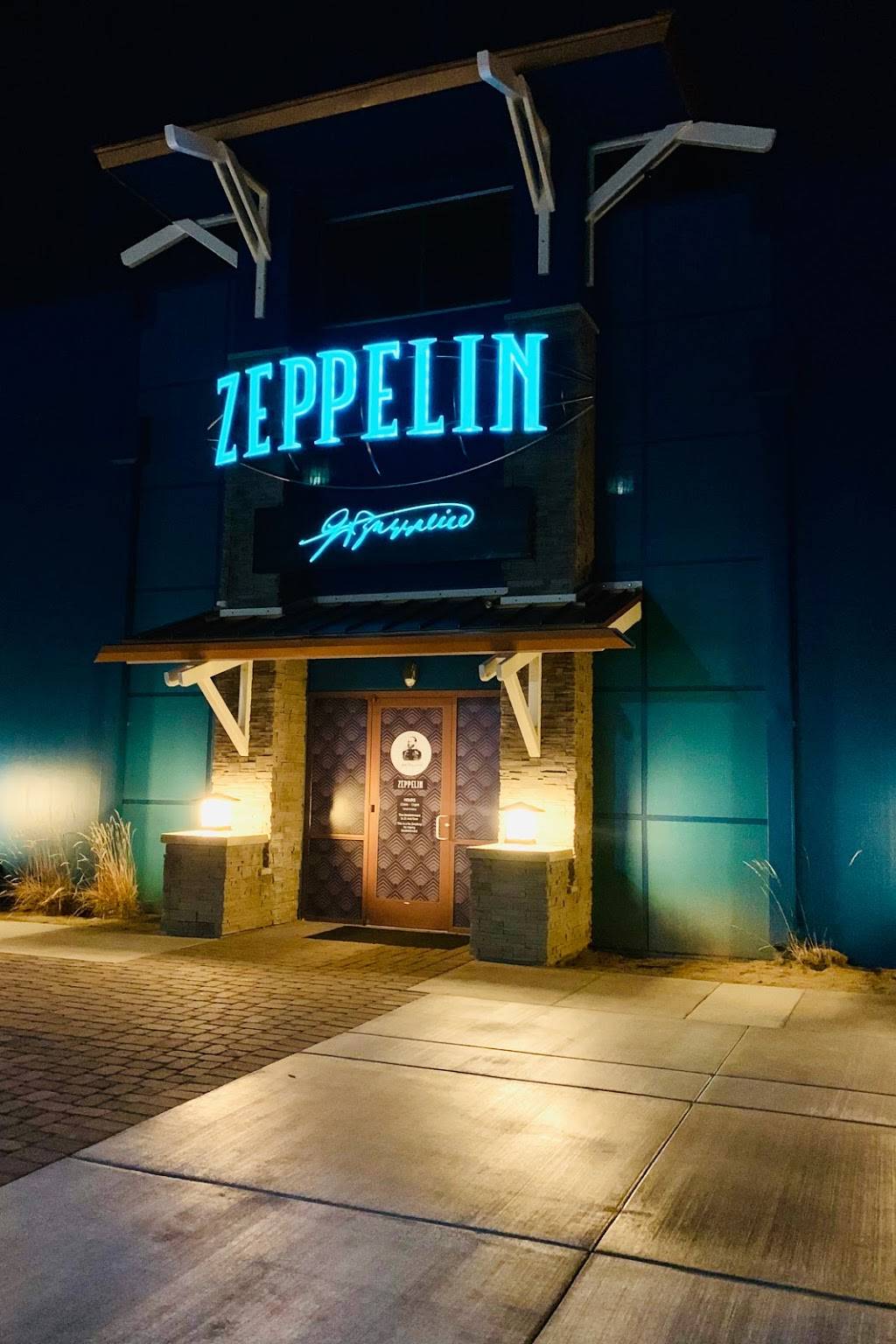 Zeppelin | restaurant | 1445 S Meadows Pkwy, Reno, NV 89521, USA | 7753874937 OR +1 775-387-4937