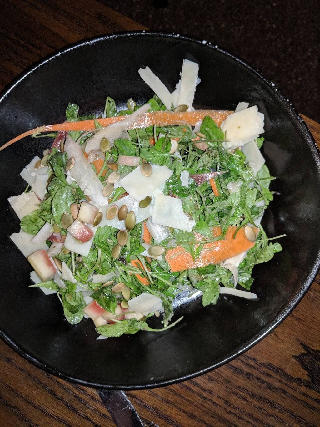 District Kitchen & Bar | restaurant | 40 West St, Pittsfield, MA 01201, USA | 4134420303 OR +1 413-442-0303