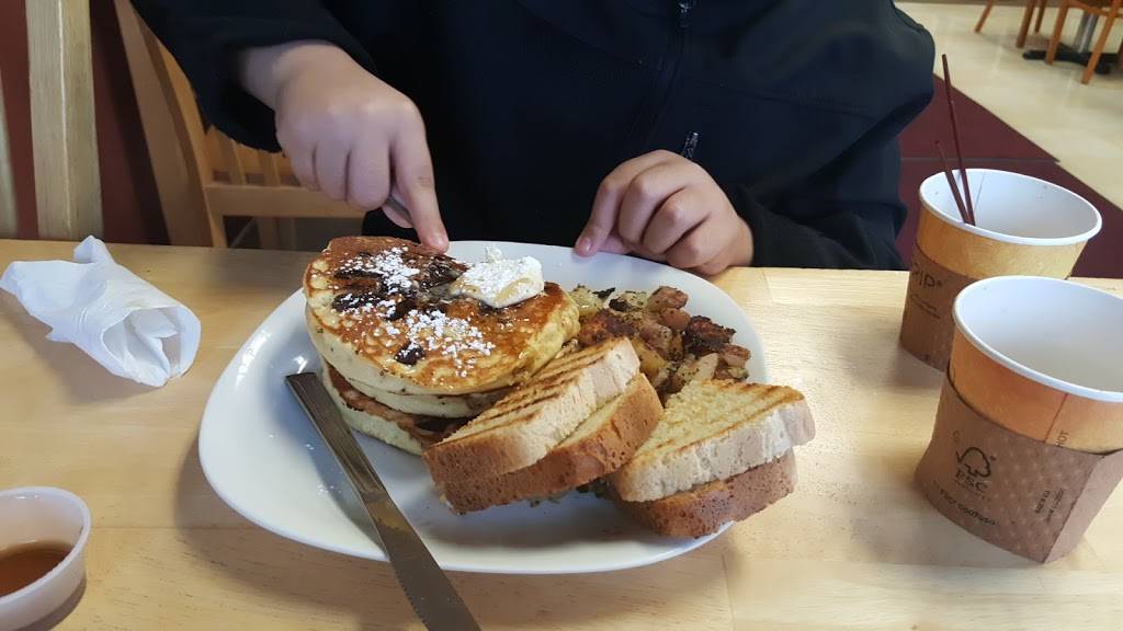 Johnnys Breakfast & Lunch | restaurant | 1650 Watertown Ave, Waterbury, CT 06708, USA | 2037555301 OR +1 203-755-5301