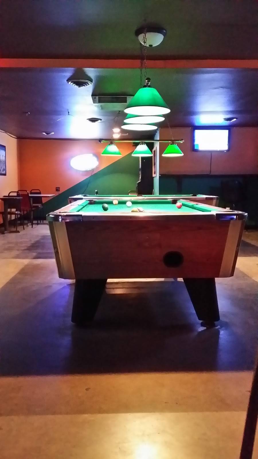 Westwood Saloon | restaurant | 2103 Baltimore St, Defiance, OH 43512, USA | 4197844645 OR +1 419-784-4645