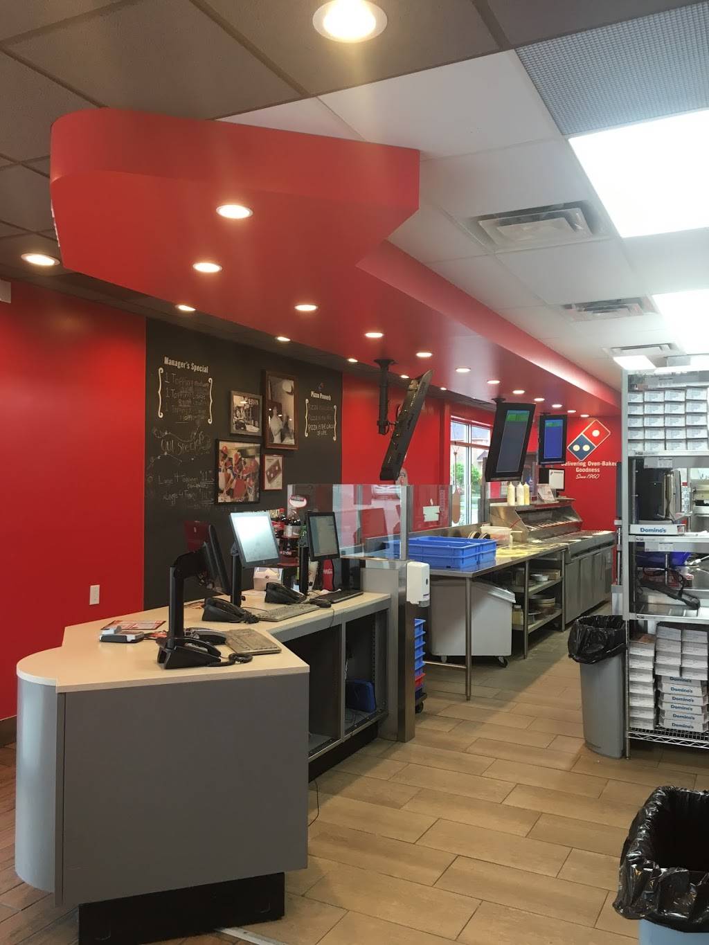 Dominos Pizza | meal delivery | 2387 Trafalgar Rd Unit #1, Oakville, ON L6H 6K7, Canada | 9052572900 OR +1 905-257-2900