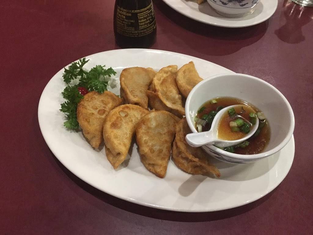 Twin Dragon Restaurant | restaurant | 9046 W Golf Rd, Niles, IL 60714, USA | 8478036777 OR +1 847-803-6777