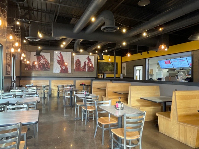 Chick N Max | restaurant | 5510 E Central Ave, Wichita, KS 67208, USA | 3164403981 OR +1 316-440-3981