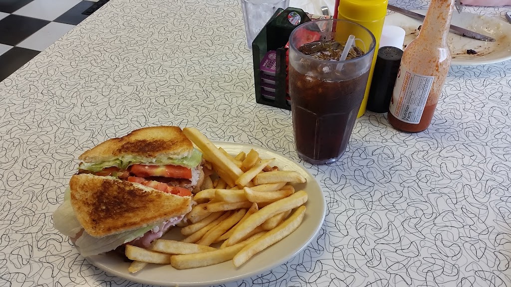 Becky Thatchers Diner | restaurant | 213 N 3rd St, Hannibal, MO 63401, USA | 5737193602 OR +1 573-719-3602