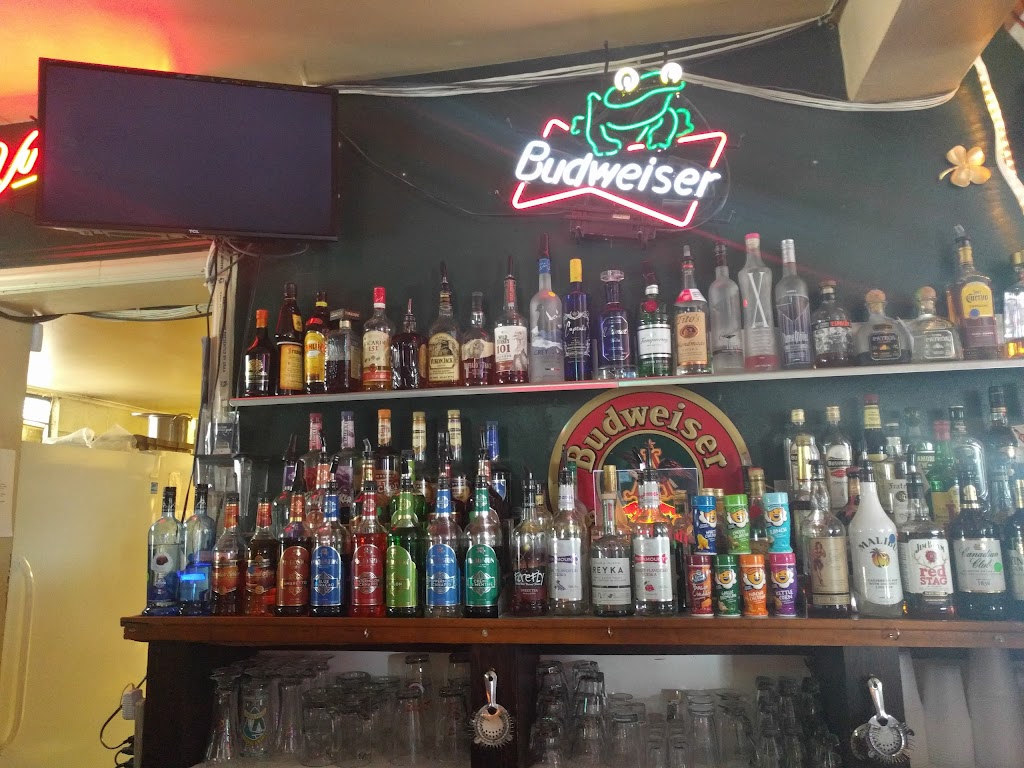 Dew Drop Inn | restaurant | 8956 Harrison Pike, Cleves, OH 45002, USA | 5133531854 OR +1 513-353-1854