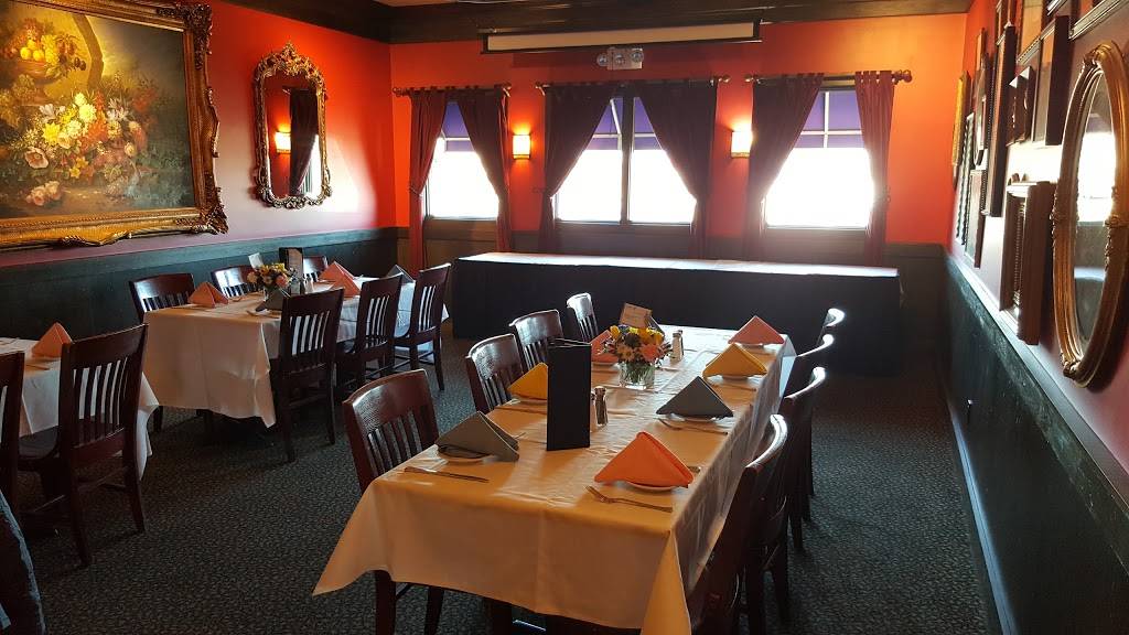 The Quarter Bistro | restaurant | 300 S Maple Rd, Ann Arbor, MI 48103, USA | 7349299200 OR +1 734-929-9200