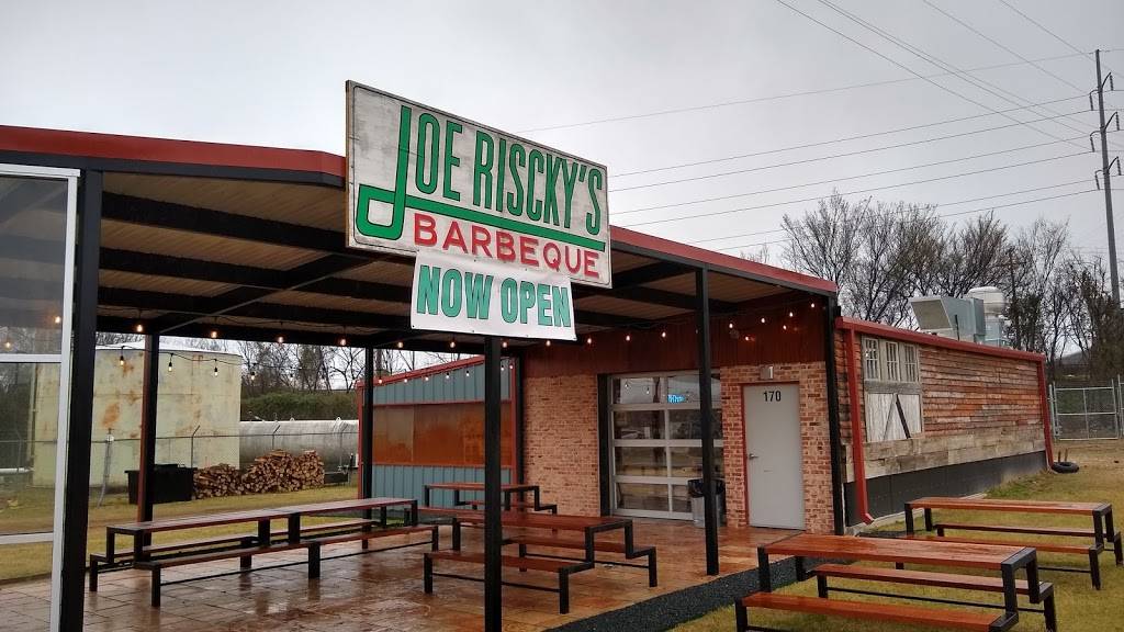 Joe Risckys Barbeque | restaurant | 1734 E El Paso St #170, Fort Worth, TX 76102, USA | 8177735557 OR +1 817-773-5557