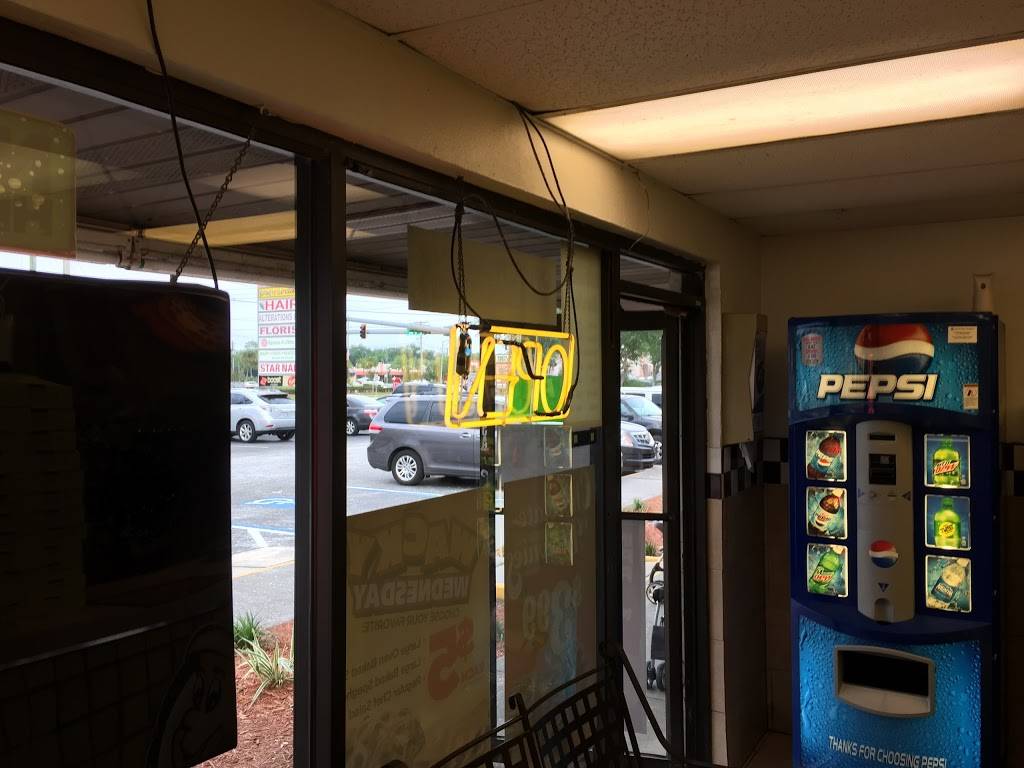 Hungry Howies Pizza | meal delivery | 8802 Rocky Creek Dr, Tampa, FL 33615, USA | 8138859992 OR +1 813-885-9992