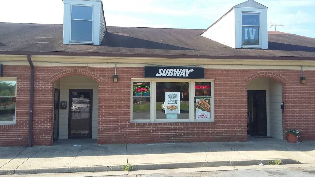Subway | restaurant | Catoctin Plaza, 47 Catoctin Cir SE D, Leesburg, VA 20175, USA | 7037792898 OR +1 703-779-2898